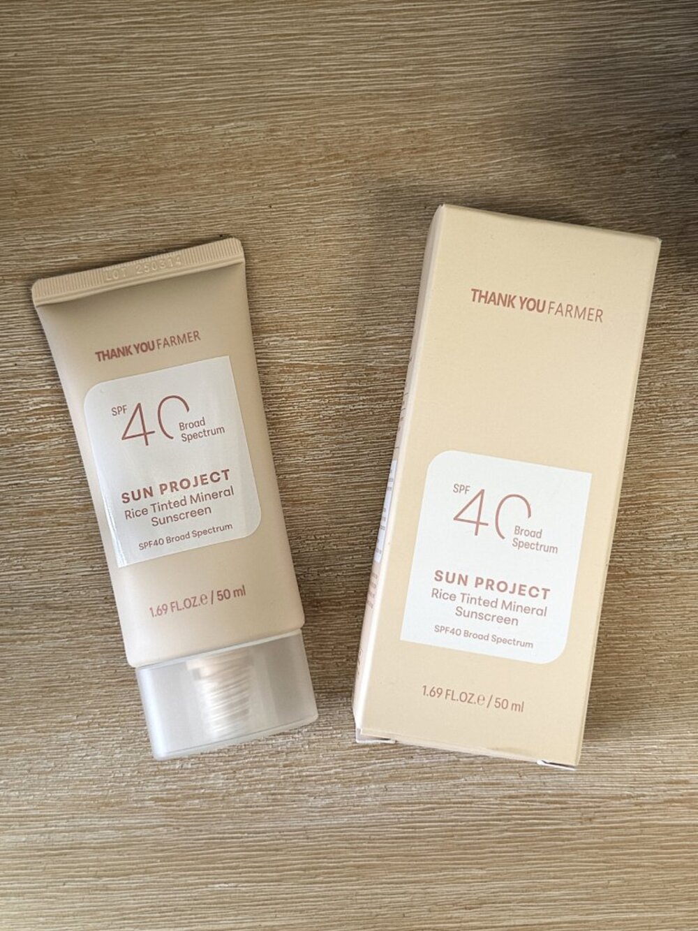 Thank You Farmer Rice Tinted Mineral Sunscreen SPF 40 1.69 fl oz NWT EXP 11/2027 - Picture 2 of 8